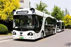 深兰熊猫智能公交车斩获“公交客车创新产品”…