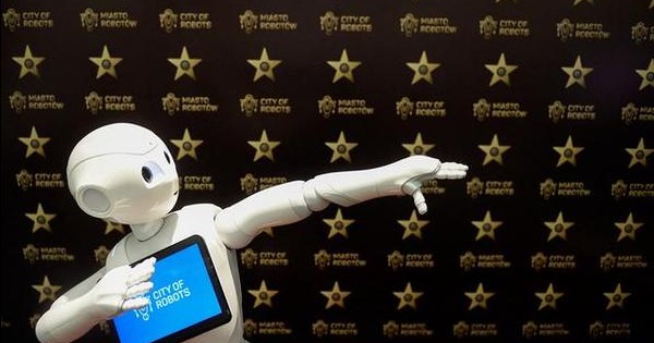 机器人之城展览在波兰罗兹举行 这些机器人有点萌