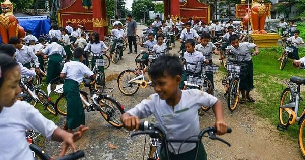 一万辆共享单车 离开坟场到缅甸_自行车