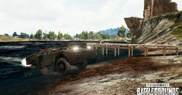 新版本的水陆两栖装甲车有多厉害 其实只是比以前多耗费子弹而已