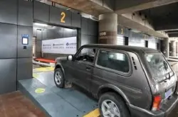 北京首都机场停车场的停车机器人 你会选择它吗？