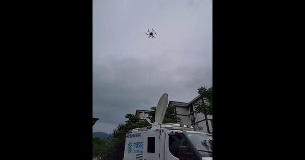 四川移动无人机高空卫星应急基站在长宁地震灾民安置点开通