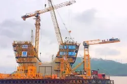 超级工程丨挑战极限工况 中联重科4.0塔机高效助建舟岱跨海大桥