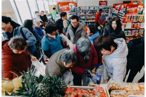苏宁小店打造社区身边的年货节