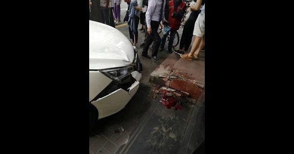 上海一网约车昨日暴力抗法、闯关逃逸致4人受伤