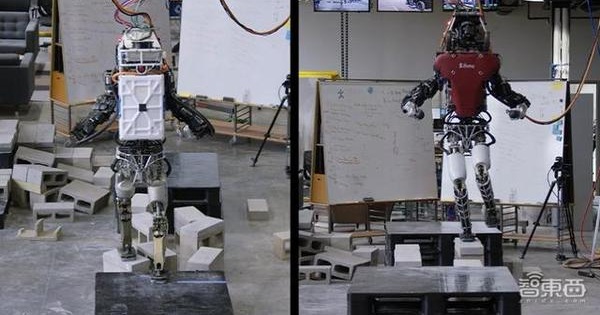 机器人像踩梅花桩一样越障 波士顿动力Atlas秀自主导航新技能