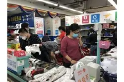 家乐福深圳梅林店的尖峰时刻：日均800多单一小…