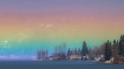 【罕见奇景】美国华盛顿州惊现彩虹色天空