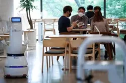 送餐机器人“现身”韩国首家机器人咖啡馆 24小…