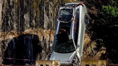 【有片】Volvo 高空实测安全指数　100 米坠落模疑极端车祸